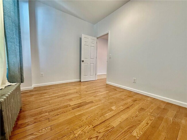 Foto del edificio - 8689 15th Ave