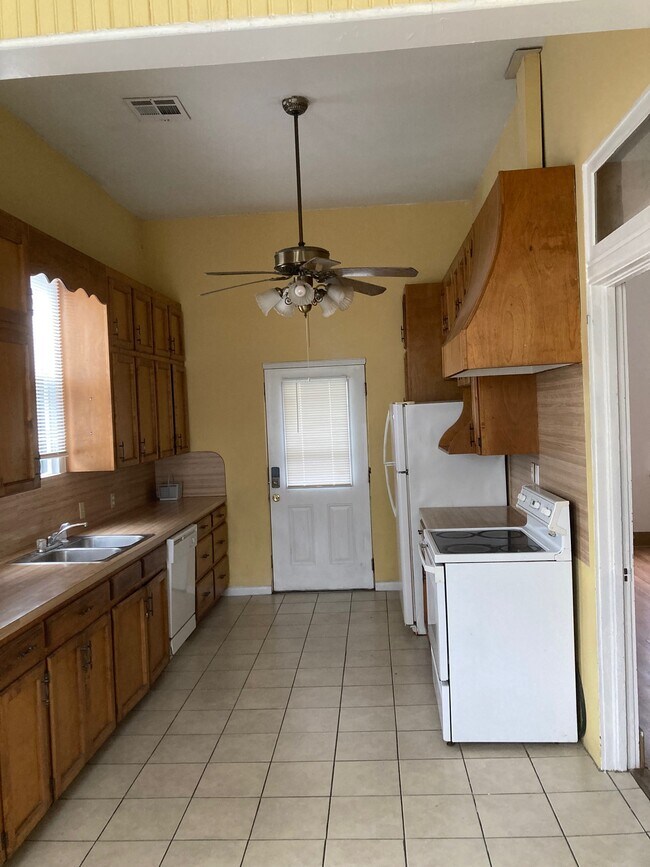 Foto del edificio - 603 Mudd Ave