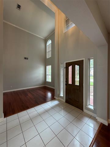 Building Photo - 1609 Simsbury Dr