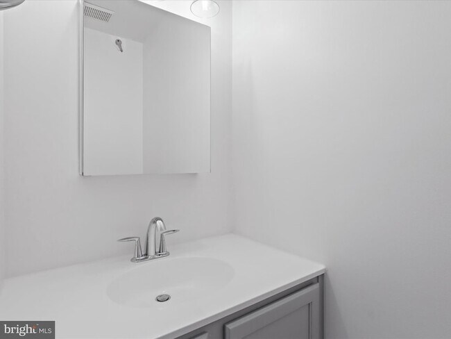 Foto del edificio - 5129 Beauregard St