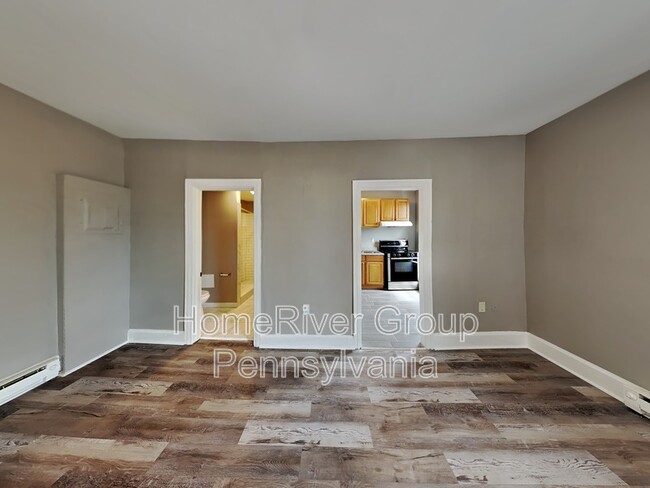 Building Photo - 33 S 18th St