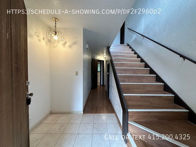 Foto del edificio - Spacious 2 Bedroom Home In Prunedale!