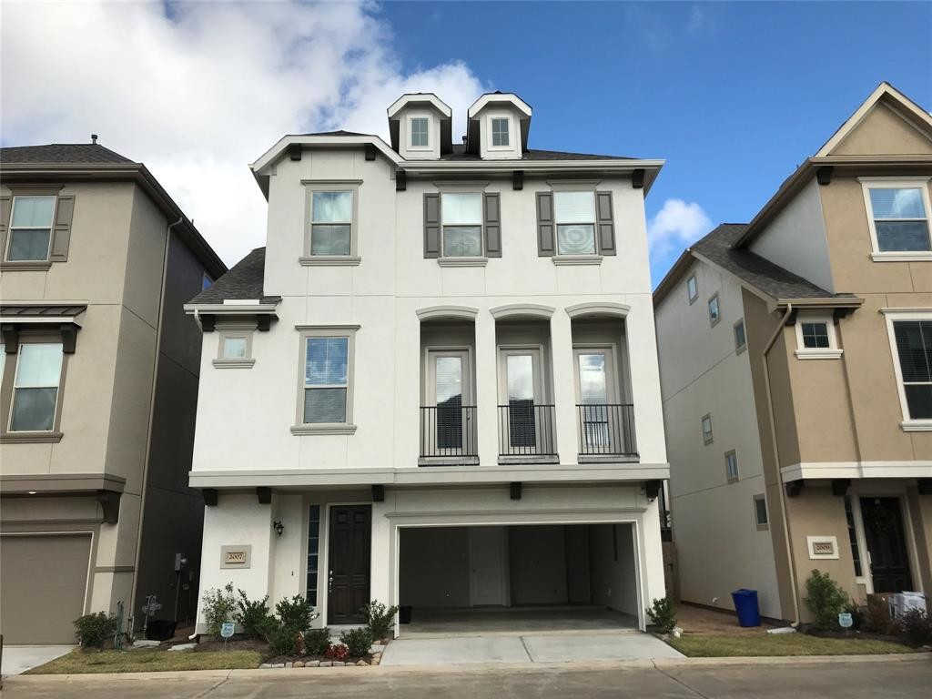 Foto principal - 2007 Cambridge Heights Pl
