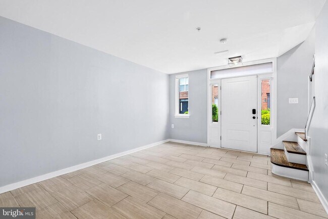 Foto del edificio - 1424 Trafalgar Ln
