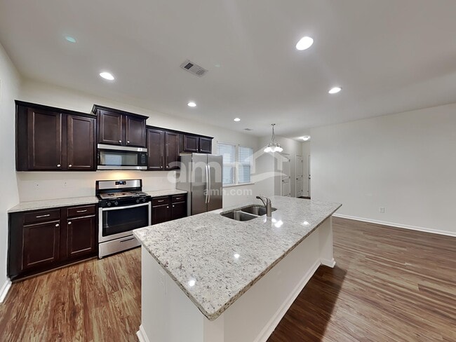 Building Photo - 323 Stoney Hollow Rd