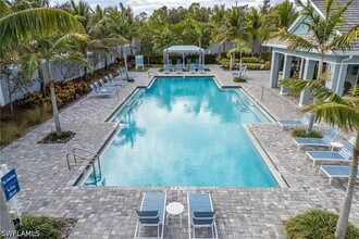 Building Photo - 2555 Seychelles Dr