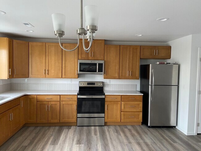 Building Photo - 3206 W Lakeshore Ct