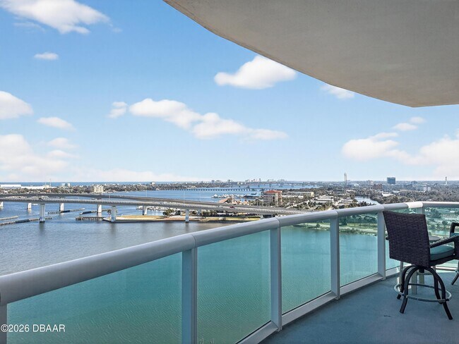 Foto del edificio - 231 Riverside Dr