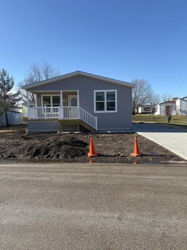 Foto del edificio - 19900 128th St