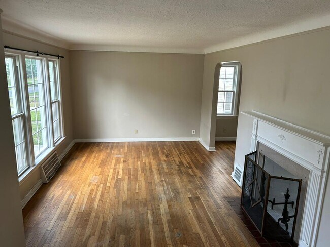 Foto del edificio - 3 Bedroom, 1.5 Bath For Rent in Cleveland ...