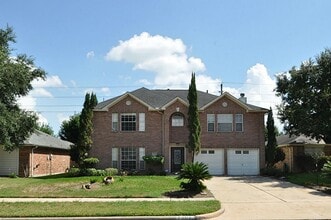 Building Photo - 23119 S Waterlake