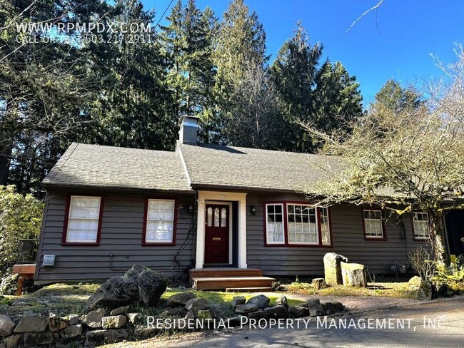 Building Photo - 1938 SW Edgewood Rd