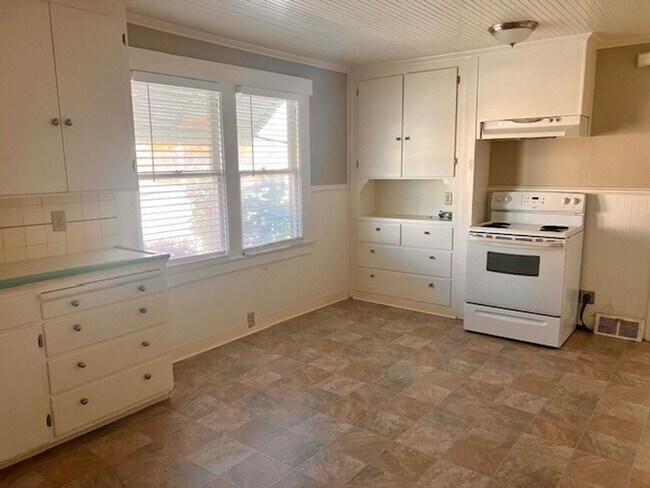 Foto del edificio - Santa Clara Charm ~ 3BR/1BA on Main Street