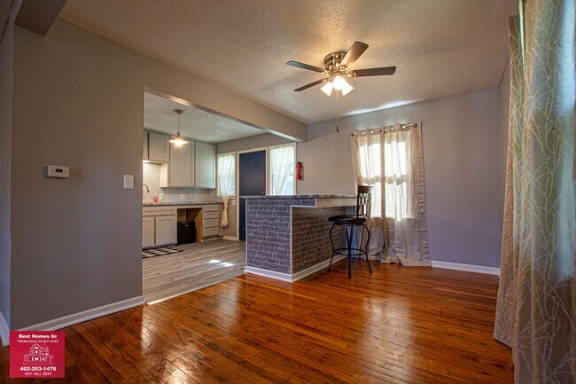 Building Photo - 1422 N 38th St