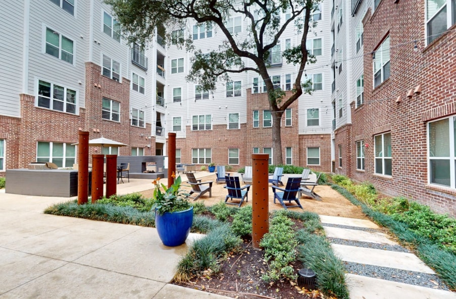 Photo - District at Greenbriar Apartments
