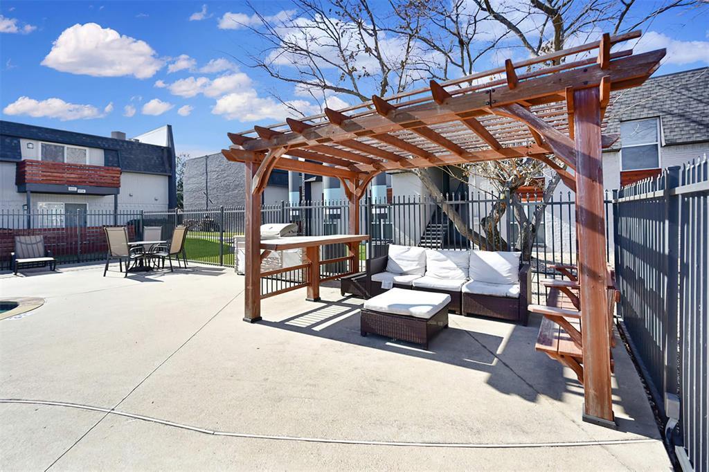 7913 N Harwood Rd Unit B377C, North Richland Hills, TX 76180 Room