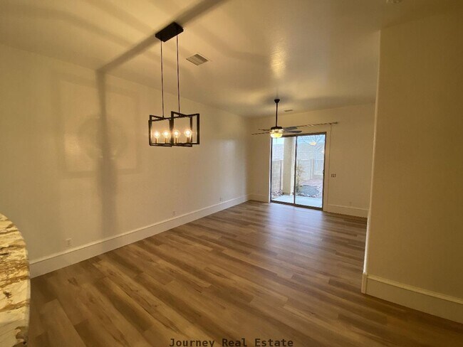 Building Photo - APPLY NOW - 4681 N Ainsley Way