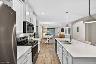 Building Photo - 14567 Edgewater Cir