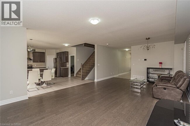 Building Photo - 558 Sundew Dr