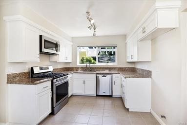 Foto del edificio - 21114 Lemarsh St