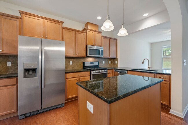 Foto del edificio - Wonderful Thompson Ridge townhome!