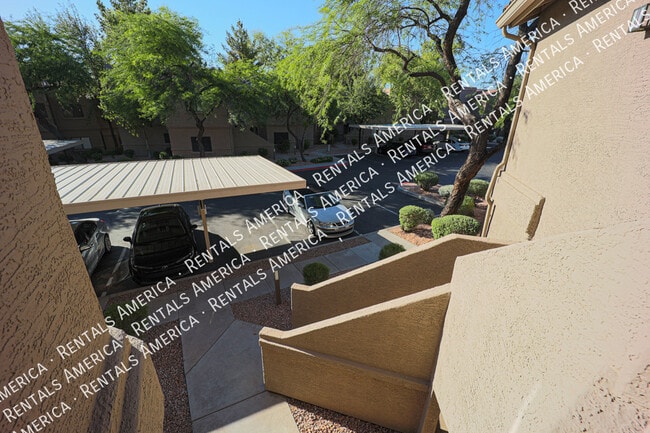 Foto del edificio - 15050 N Thompson Peak Pkwy