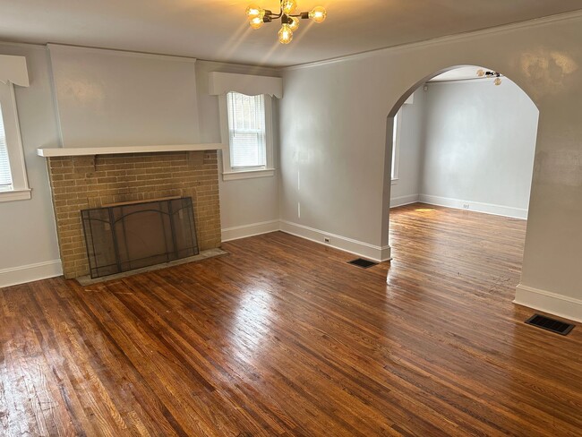 Foto del edificio - Beautiful Two Bedroom Home in Wesley Heigh...