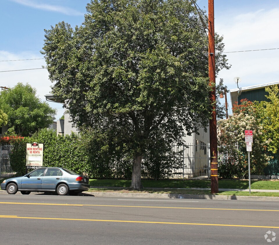 Building Photo - 17945 Roscoe Blvd