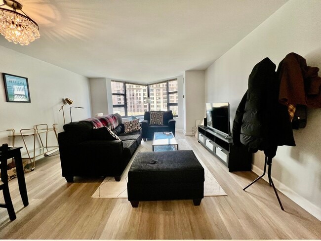 Foto del edificio - 401 E Ontario St
