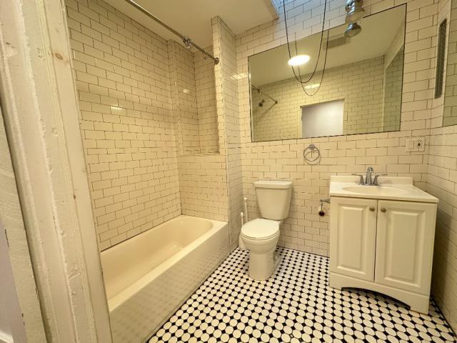 Foto del edificio - 1 bedroom in Brooklyn NY 11231