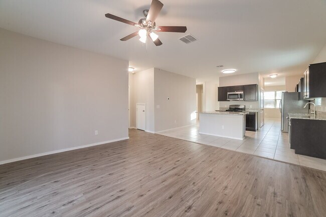 Building Photo - 30242 W Earll Dr
