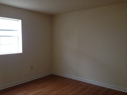 Building Photo - 196 River Oak Dr