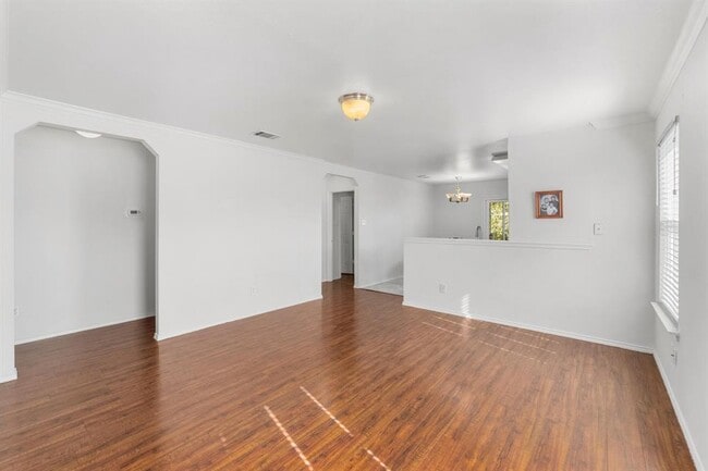 Building Photo - 12401 Drummond Dr