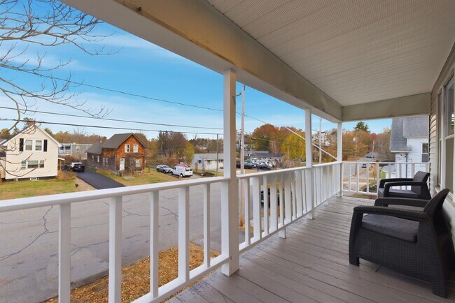 Foto del edificio - 65 S Elm St