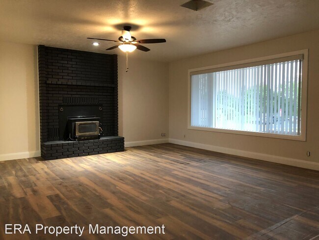 Building Photo - 2 br, 2 bath House - 16 W Center St., A