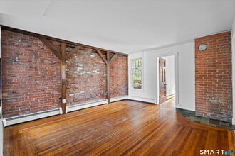 Building Photo - 251 Lawrence St