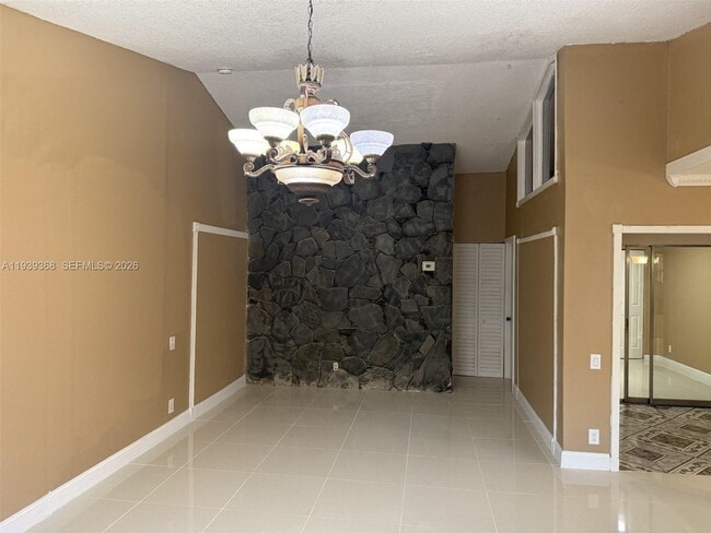 Foto del edificio - 8071 SW 24th Pl