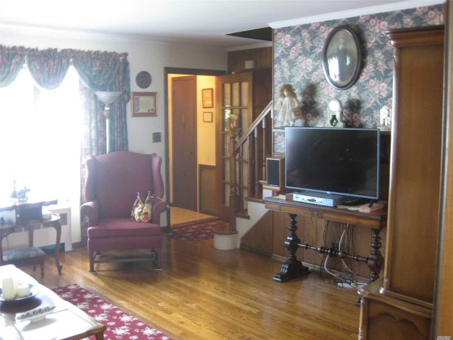 Building Photo - 1858 Beltagh Pl