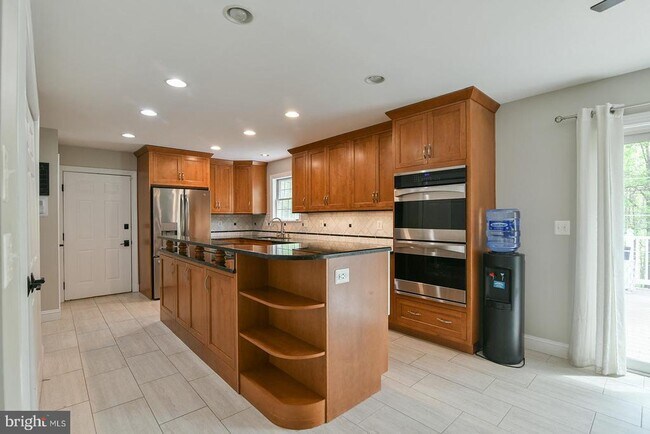 Foto del edificio - 3534 Russell Thomas Ln