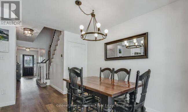 Building Photo - 1035 Victoria Rd S