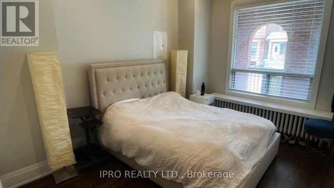 Building Photo - 471-2-M471 Ossington Ave