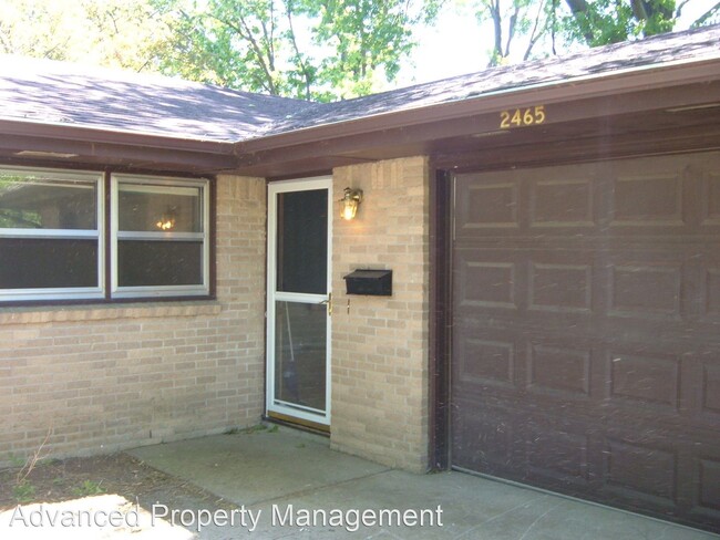 3 br, 1.5 bath House - 2465 Vaughn - 4