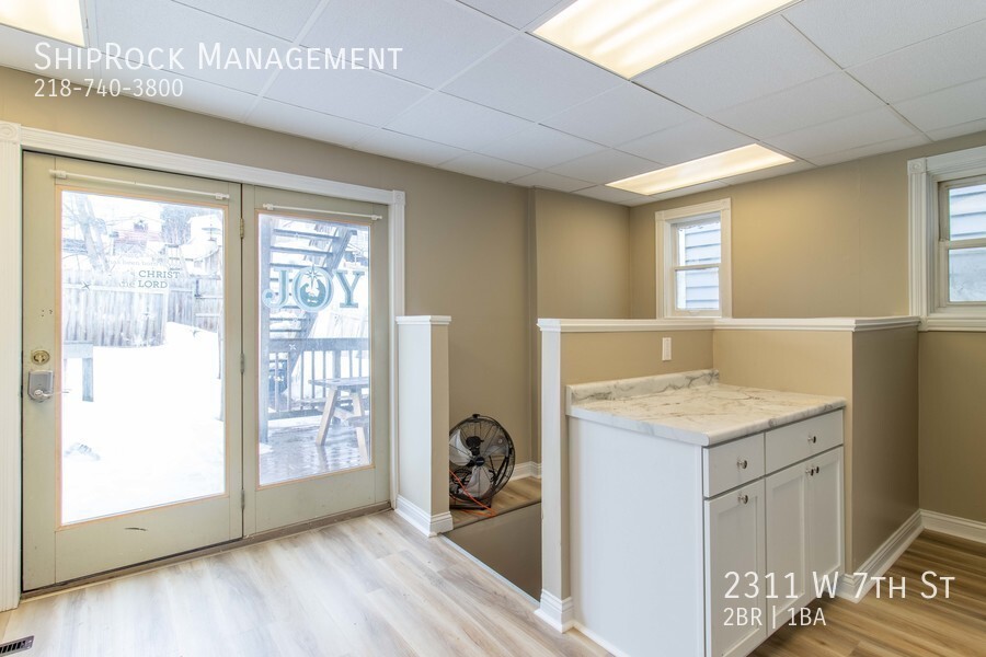Primary Photo - 2311 W 7th St