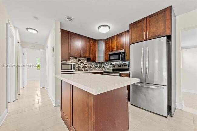 Foto del edificio - 1524 NW 18th Ct