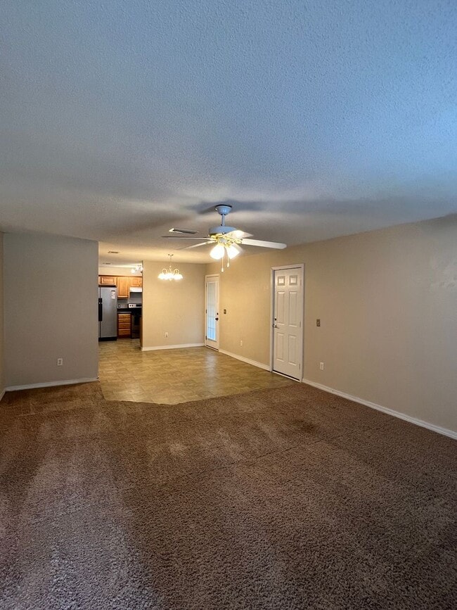 Building Photo - Cute 3 Bedroom in Milton