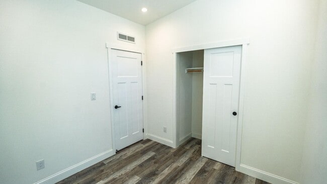 Building Photo - 59 Crocker Ct