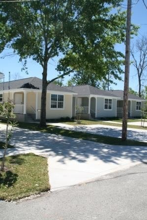 726 Calle 16 - 726 16th St