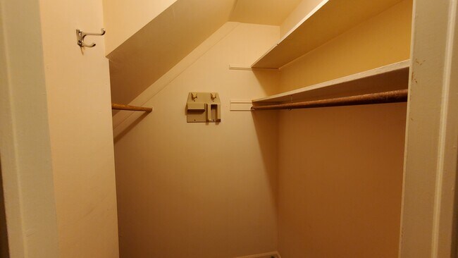 Building Photo - 1777 Dewes St