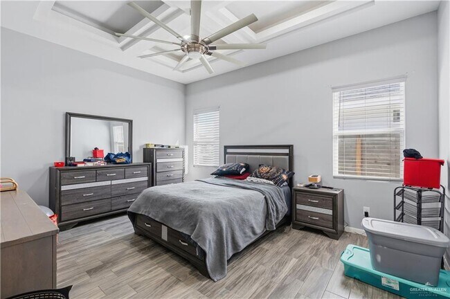 Building Photo - 13 Optimum E Dr