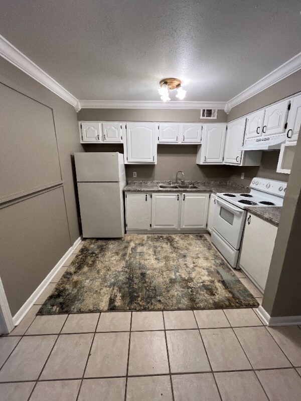 Building Photo - 3007 Magellan St